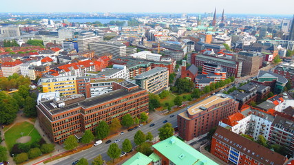 Fototapeta na wymiar Hamburg von oben (Luftbild/ Panorama)