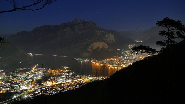 Panorama notturno in Lombardia