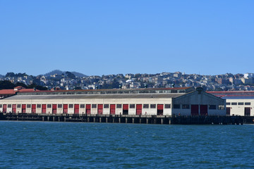 Fototapeta na wymiar San Francisco; USA - july 13 2016 : city seen from the seaside