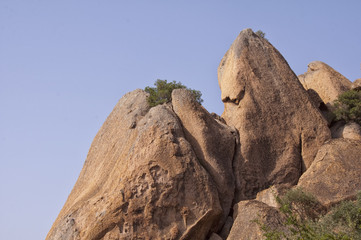 İki sevgilinin temsili öpüşmesi.