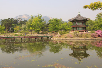 The reflection of the Korea palace.