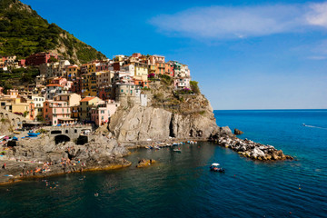 Fototapeta na wymiar Sunny summer in Cinque Terre, Italy's most popular place