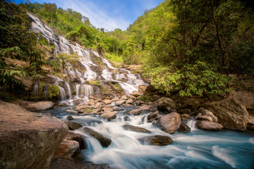 Fototapeta na wymiar Mae Ya Waterfall