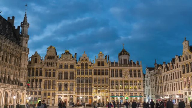 Brussels city skyline day to night timelapse at Mont des Arts Garden, Brussels, Belgium 4K Time lapse