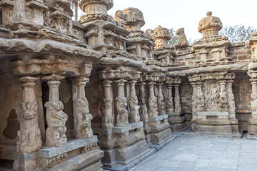 Ancient temple of Kanchipuram Kailasanathar temple and was built during 685-705AD using sandstone compound material contains a large number of carvings and shrines.	