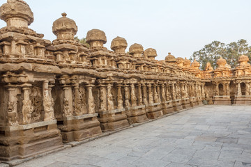 Ancient temple of Kanchipuram Kailasanathar temple and was built during 685-705AD using sandstone compound material contains a large number of carvings and shrines.	
