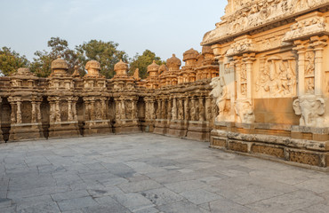 Ancient temple of Kanchipuram Kailasanathar temple and was built during 685-705AD using sandstone compound material contains a large number of carvings and shrines.	