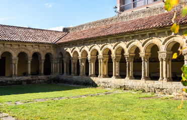 Spanien - Kantabrien - Santillana Del Mar - Colegiata de Santillana del Mar (Stiftskirche der Hl. Juliana, Sant Iuliana)