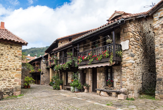 Spanien - Kantabrien - Barcena Mayor