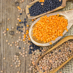 wooden scoops with lentils