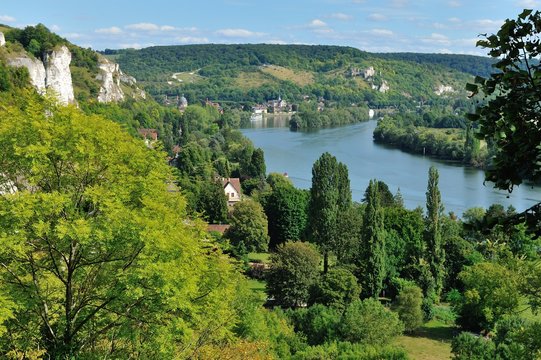 Vezillon, Normandia, Francia, paese sulla Senna