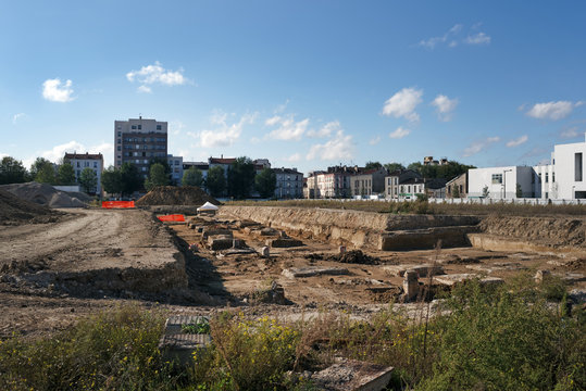 Fouille arch&eacute;ologique sur un chantier de construction en banlieue parisienne 