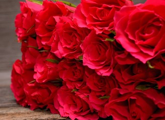  Bouquet of red roses