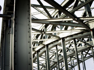 Obraz premium Eisenbahnbrücke in Köln