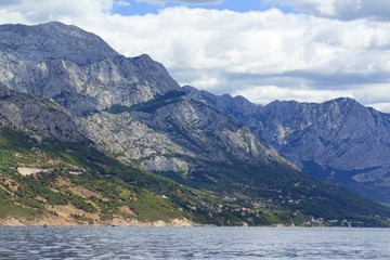 Fototapeta na wymiar Beautiful view of Croatia in southern Dalmatia with Biokovo mountains 