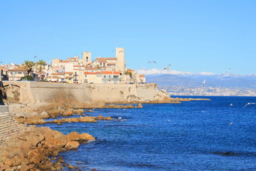 Vieille ville fortifiée d’Antibes et son musée Picasso, France
