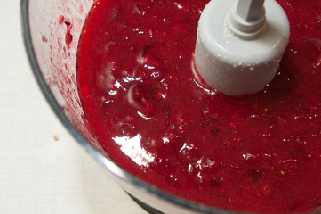 Cranberry in blender with sugar