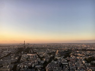 Fototapeta premium Parigi al tramonto