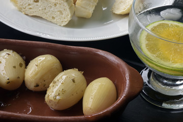 Snack food: cooked onions seasoned with spices
