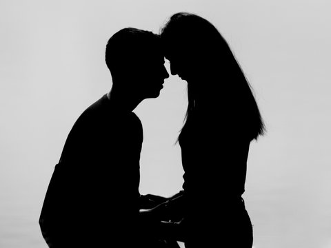 Amore in silhouette