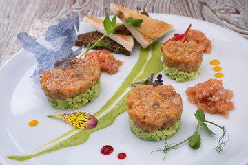 Salmon tartar with avocado