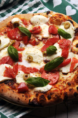 Pizza caprese