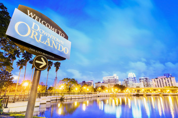 Downtown Orlando. City skyline. Located in Lake Eola Park, Orlando, Florida, USA. - obrazy, fototapety, plakaty