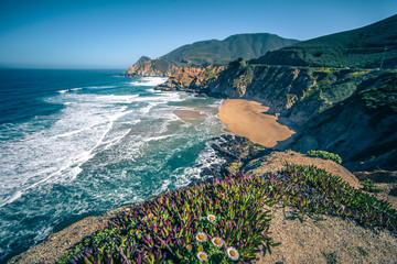 Devil's Slide sheer cliffs and pacific coast in San Mateo County California - obrazy, fototapety, plakaty