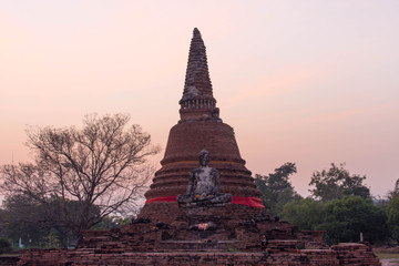 Fototapeta premium wat worachettharam at ayuthaya thailand