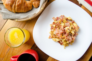 Traditional eggs and ham breakfast