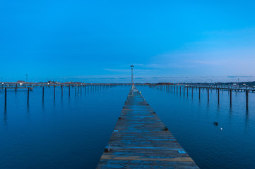 Obraz premium Anlegestelle für Segelyachten im Yachthafen von Heiligenhafen