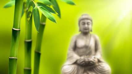 buddha unter bambus