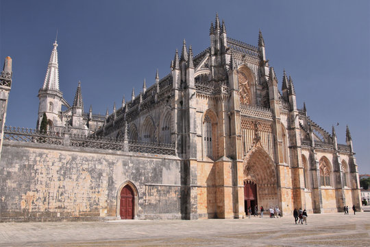 Portugal, parvis de l'&eacute;glise du monast&egrave;re de Balatha 