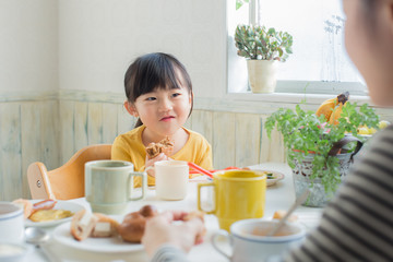 会話の弾む家族
