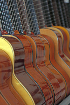 Akustische Gitarren