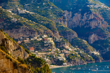 Fototapeta premium Cliffside Homes on The Amalfi Coast