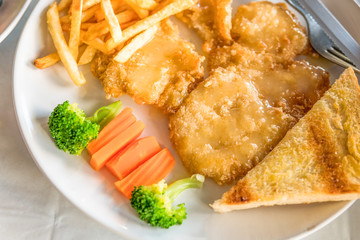 Fish fries steak