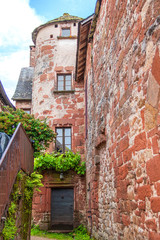 Collonges la rouge, maison ancienne et vigne sur devanture, Corrèze, Nouvelle Aquitaine 