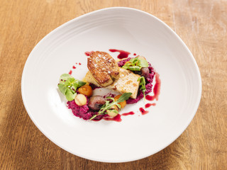 Duck liver with puree of red cabbage and apples