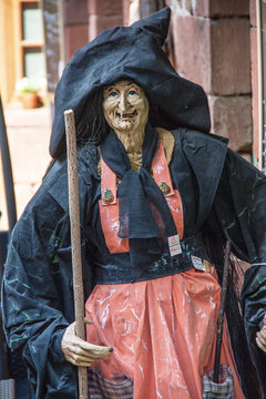 Sculpture de sorci&egrave;re