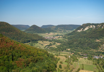 Obraz premium Schwäbische Alb: Blick von Türkheim ins Filstal