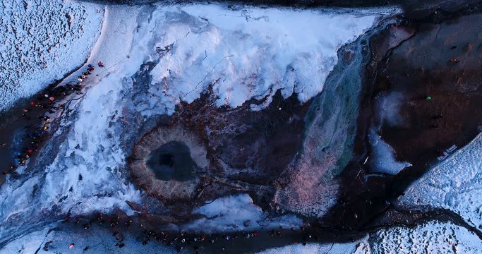 geyser en vue a&eacute;rienne