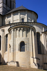 Fototapeta na wymiar Chevet de l'église abbatiale de Fontevraud, France