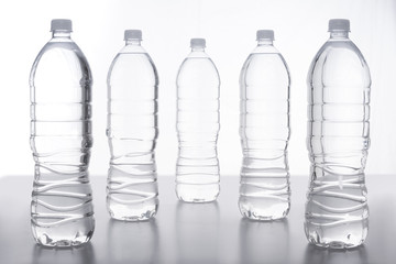 botellas de agua formadas