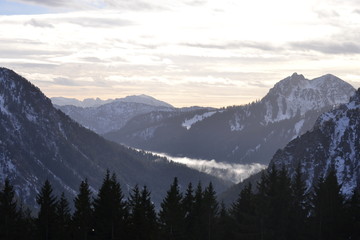 Fototapeta na wymiar Winterlandschaft n den Alpen