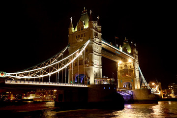 Fototapeta na wymiar Tower Bridge by night, London, UK, Europe