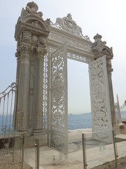 Puerta Del Palacio Dolmabahce - Estambul