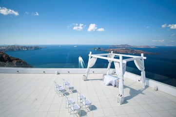 Fototapeta premium a place for weddings on the island of Santorini, the beautiful island of Santorini