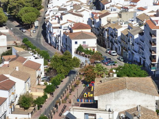 Fototapeta na wymiar Olvera, pueblo de la provincia de Cádiz, en la comunidad autónoma de Andalucía (España) incluido en la comarca de la Sierra de Cádiz, y dentro del partido judicial de Arcos de la Frontera