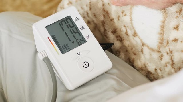 Blood pressure monitor